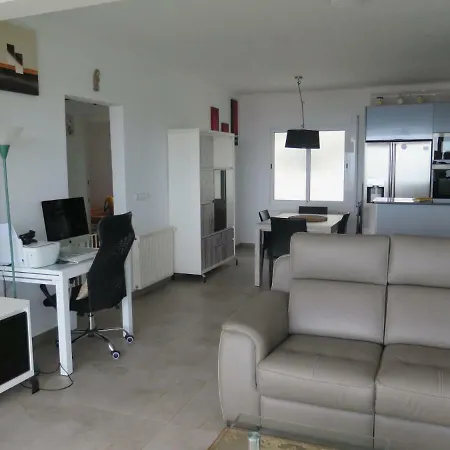 Can48 Villa Roses